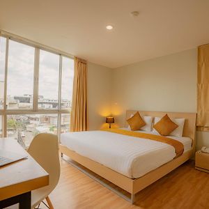 Suite met een Slaapkamer en een King Size Bed